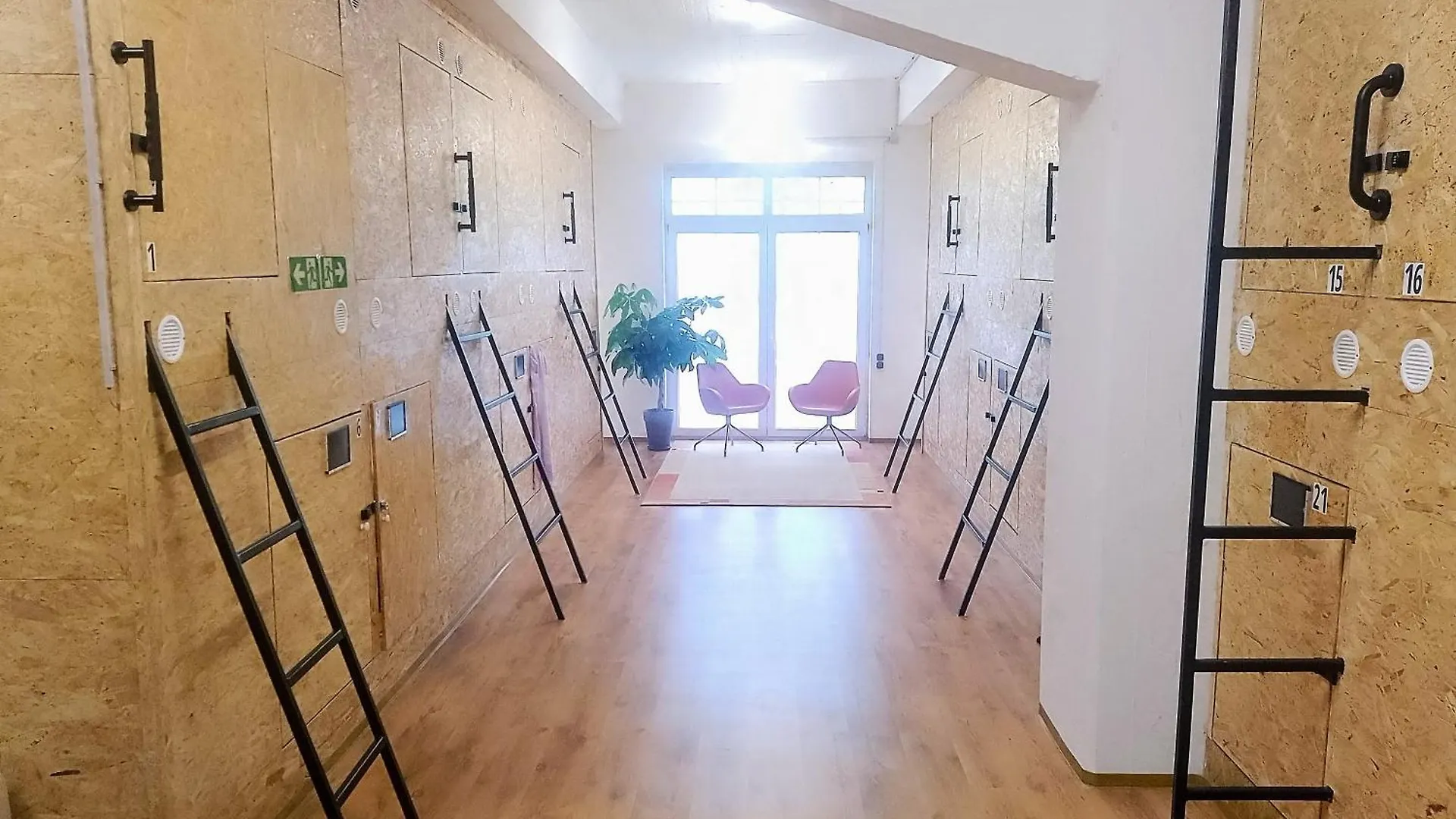 Budget Apt Dresden Trainstation Hotel